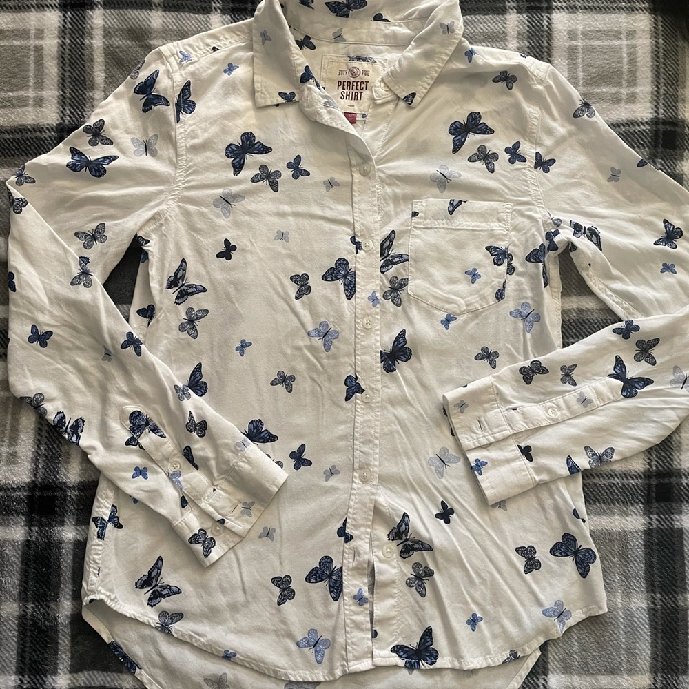 SO Butterfly Button Up